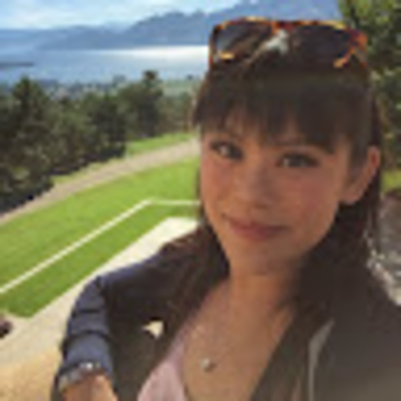 Meet your Posher, Monica - Picture 1 of 1